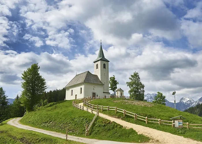 Nastanitev v družini Prenocisca Valentina